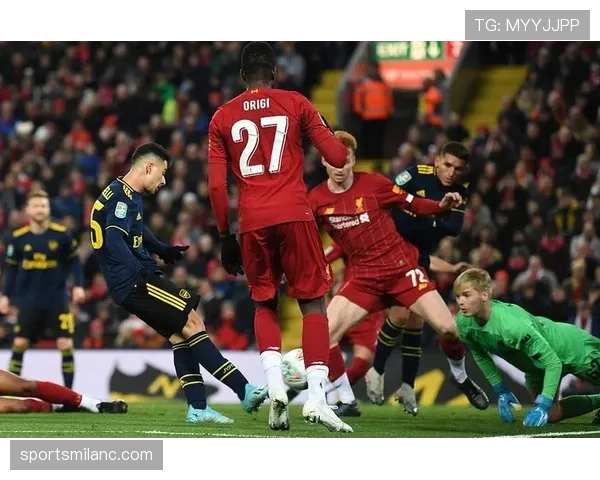 加纳乔与马丁内利：冲击型边锋的路径差异解析